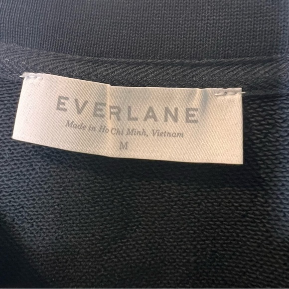 NWOT Everlane 100% Human Black Sweatshirt Pullover Sweater Size Medium - Picture 4 of 5